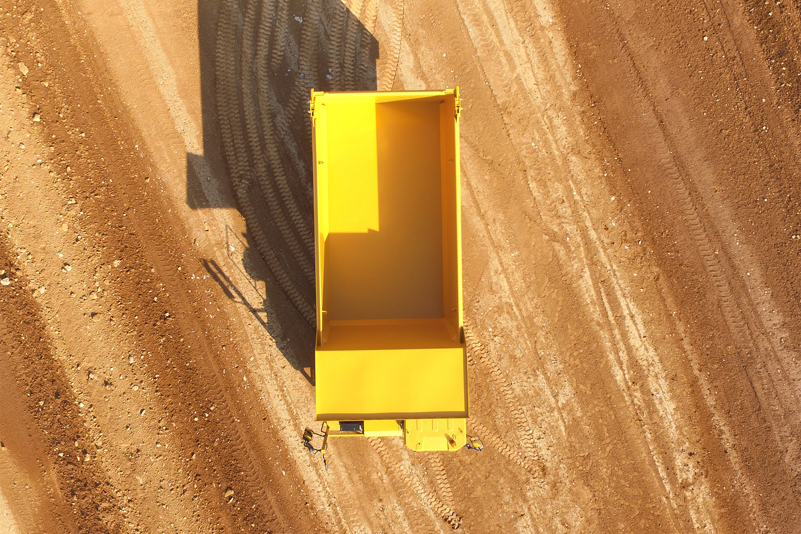 3090Fimg_int07.jpg